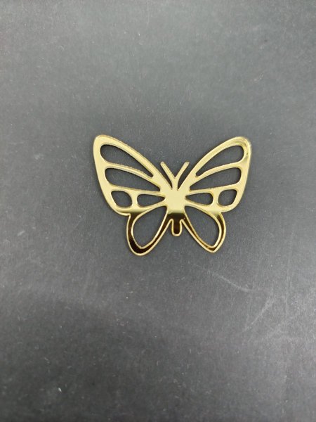 فراشة اكريلك 4 سم