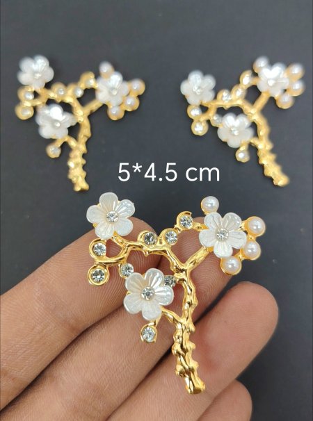 قطع تزيين معدن 5*4.5..cm