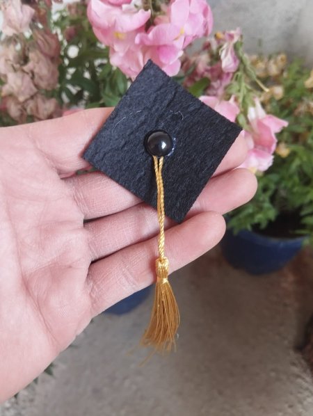 طاقية تخرج لباد