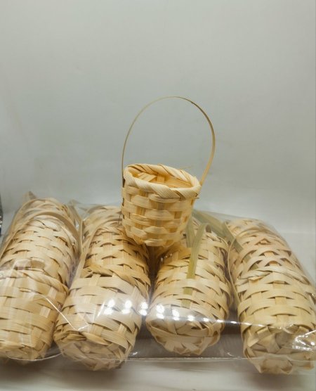 سلة قش خيزران