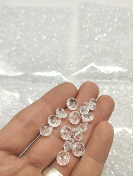 حب كريستال شفاف "مخروم"