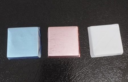 شكولاتة (lily) مربع محشوة نوعيه فاخره