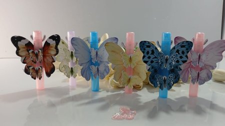 فراشة كبيرة و٢صغار لتوزيعات العطور